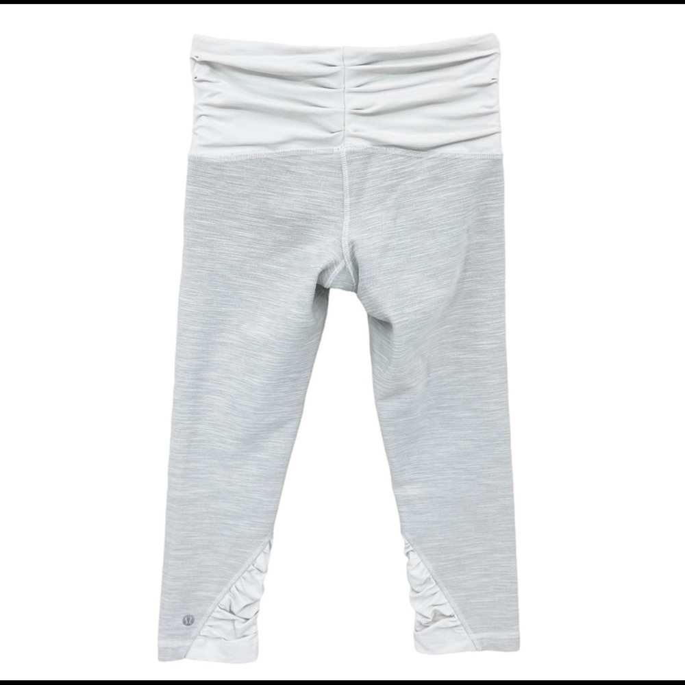LULULEMON Embrace Capri Crop Legging Ruched Gray